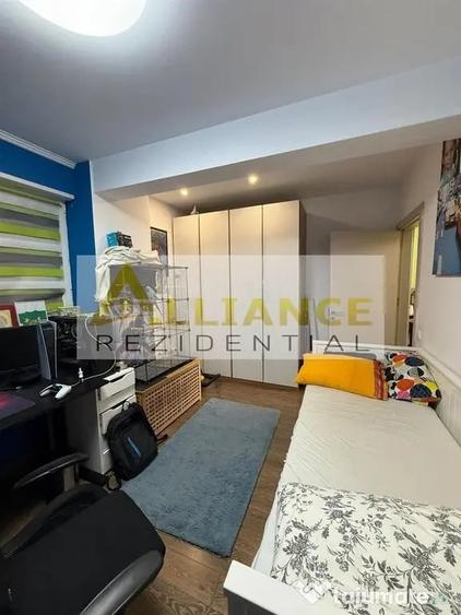 Apartament cu 3 camere decomandat în Central