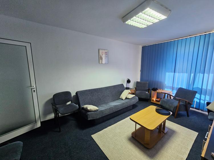 Apartament cu 3 camere decomandat în Piața Unirii