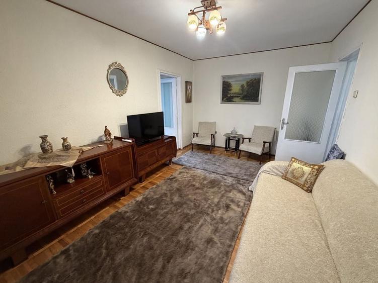 Apartament cu 3 camere, mobilat în Gării
