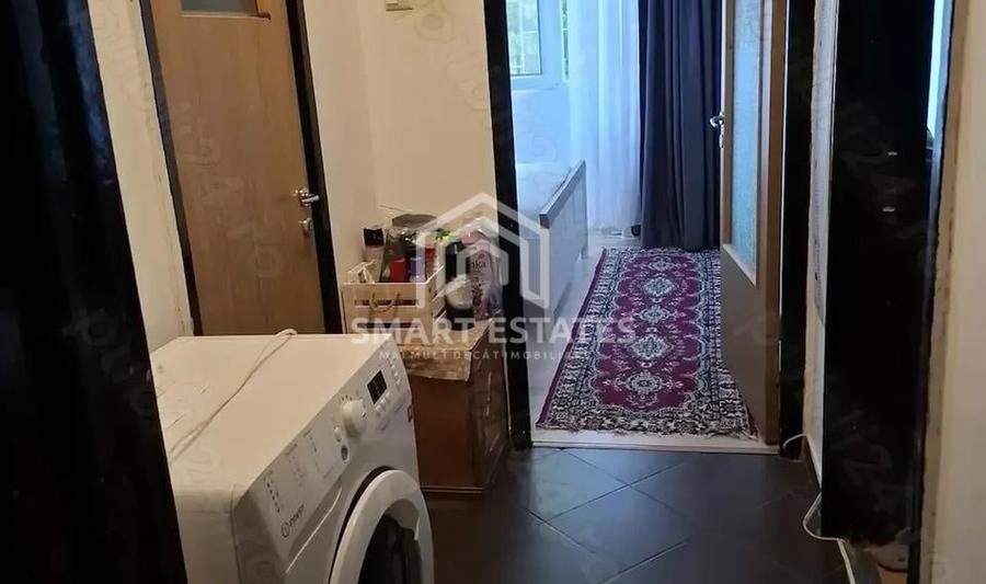 Apartament cu 3 camere semidecomandat, mobilat în Berceni