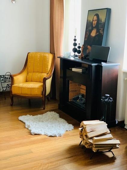 Apartament cu 6 camere circular în Romană