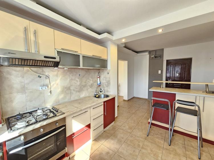 Apartament cu 3 camere semidecomandat, mobilat în Iancului