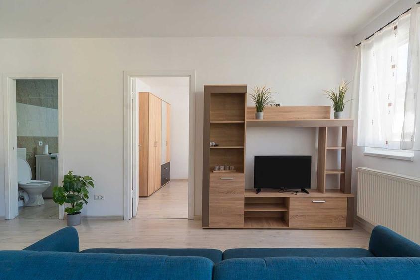 Apartament cu 2 camere semidecomandat în Florești