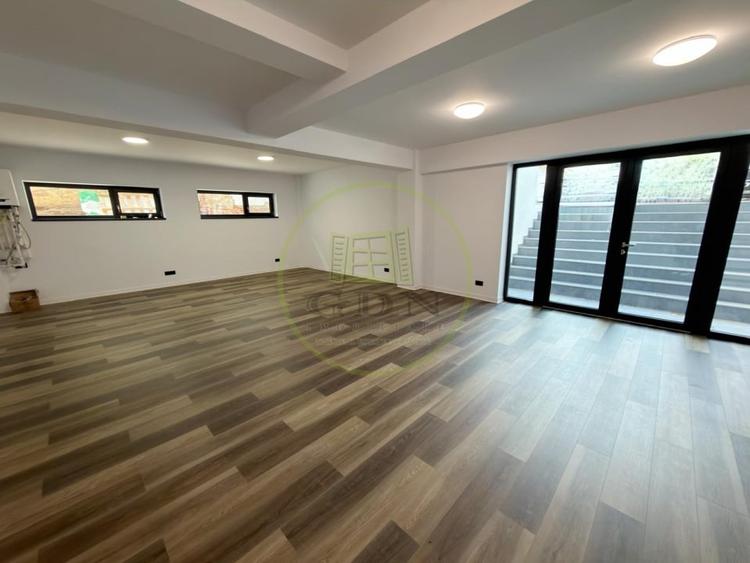 Spațiu comercial, de 126 mp, în Central