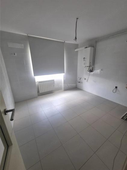 Apartament 5 camere cu scara interioara tip penthouse -doua etaje - 17