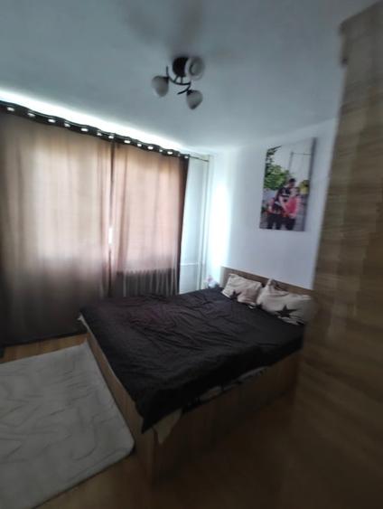 Apartament cu 3 camere decomandat, mobilat în Pantelimon