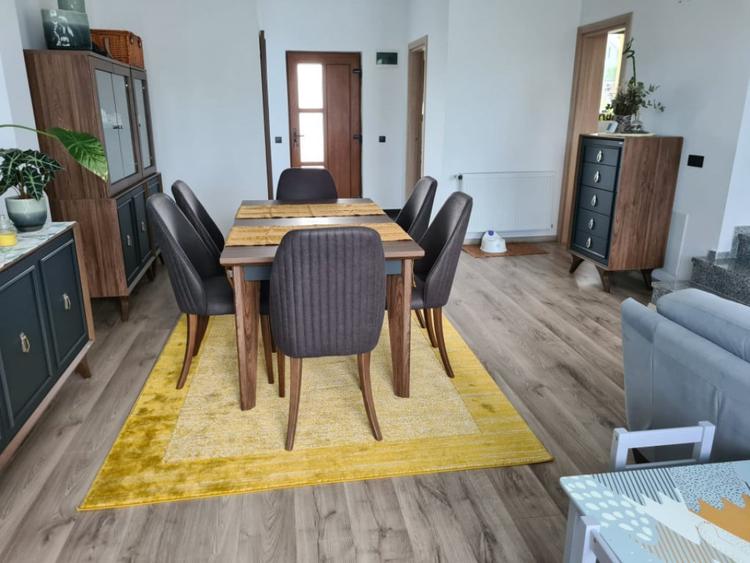 Casă cu 4 camere cu Teren 300 Mp în Borhanci