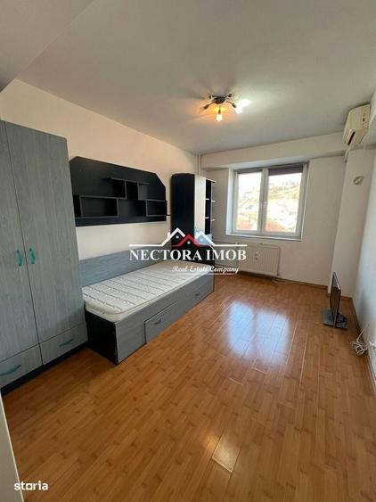 Apartament cu 3 camere decomandat în Spitalul Județean