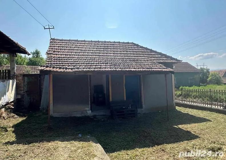 Casă cu 3 camere în Cuieș