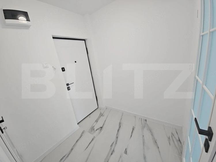 Apartament cu 3 camere semidecomandat în Splai Bahlui