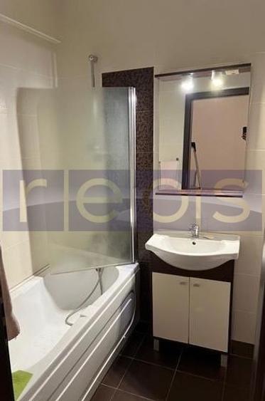 Apartament cu 2 camere decomandat, mobilat în Central