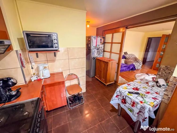 Apartament cu 4 camere decomandat, mobilat în Gojdu