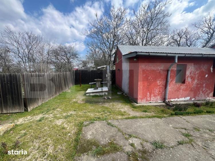 Casă cu 4 camere cu Teren 2000 Mp în Rovine