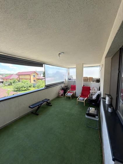 Apartament cu 2 camere semidecomandat în 1 Decembrie