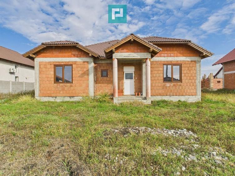 Casă individuală cu 4 camere cu Teren 600 Mp în Zimandu Nou