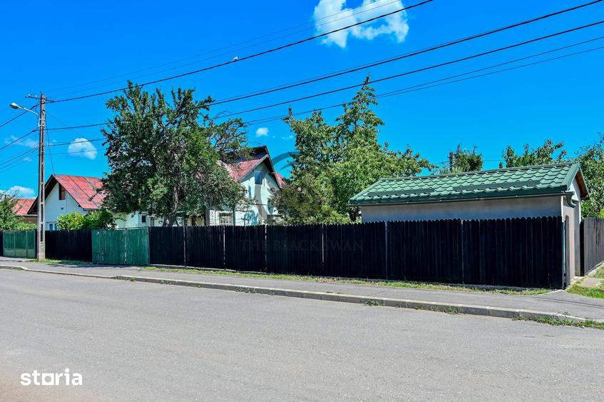 Casă cu 7 camere cu Teren 432 Mp în Vest