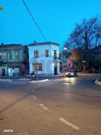 Casă cu 4 camere în Central