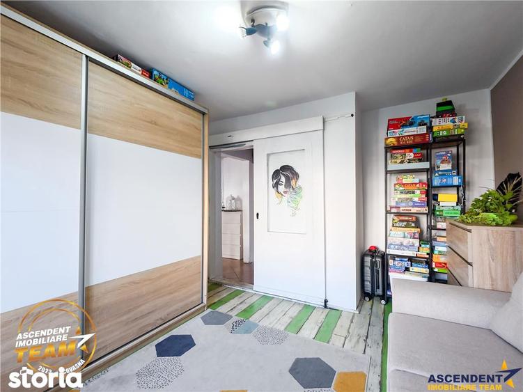Apartament cu 3 camere decomandat în Central