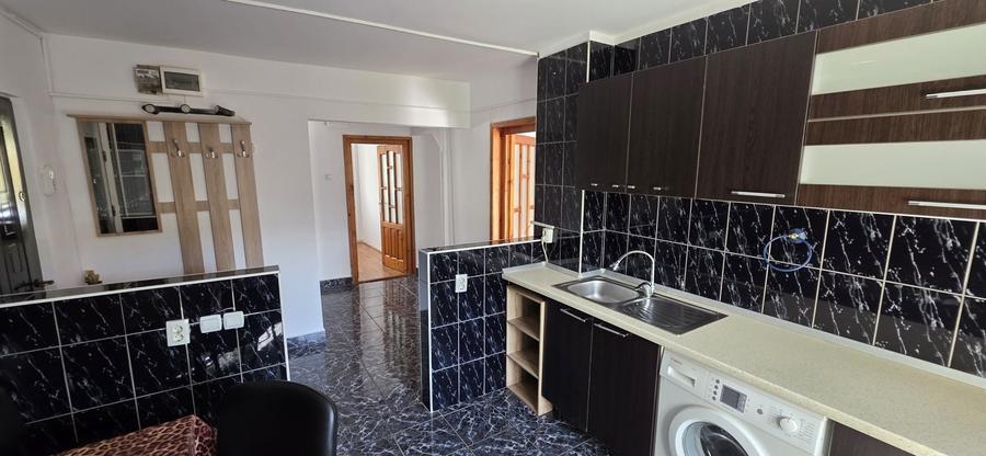 Apartament cu 3 camere decomandat în Baciu