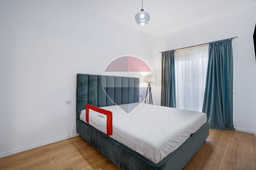 Duplex cu 4 camere cu Teren 163.5 Mp în Tărlungeni
