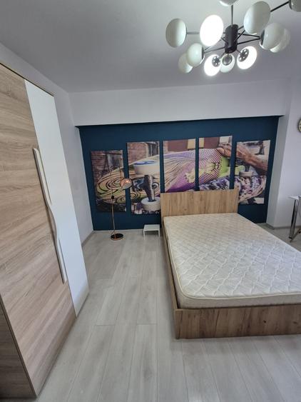 Garsonieră decomandată în Central