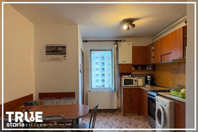 Apartament cu 3 camere în Pandurilor