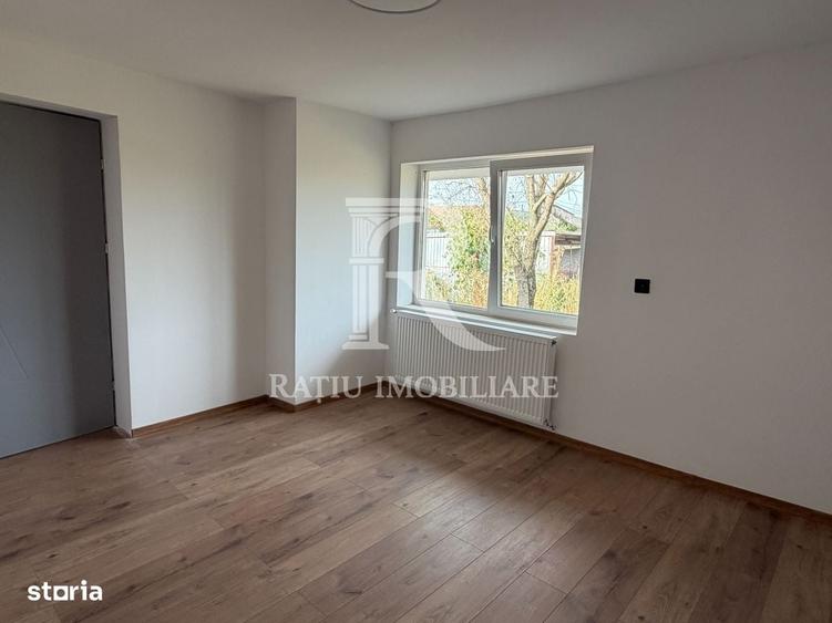 Casă cu 3 camere în Santăul Mic