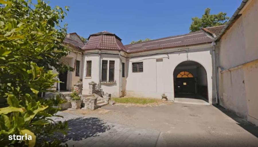 Casă cu 4 camere în Eminescu