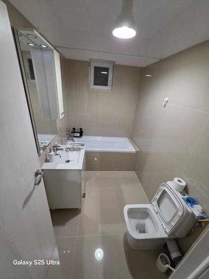 Apartament cu 2 camere decomandat în Roșu