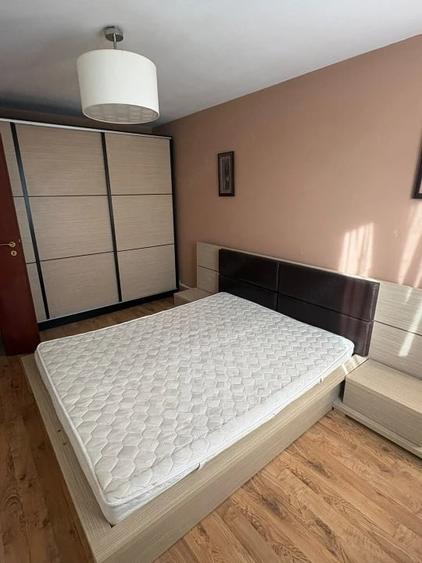 Apartament cu 2 camere decomandat în Rovine