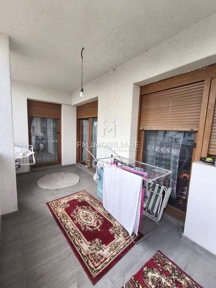 Casă individuală cu 5 camere cu Canalizare în Săsar