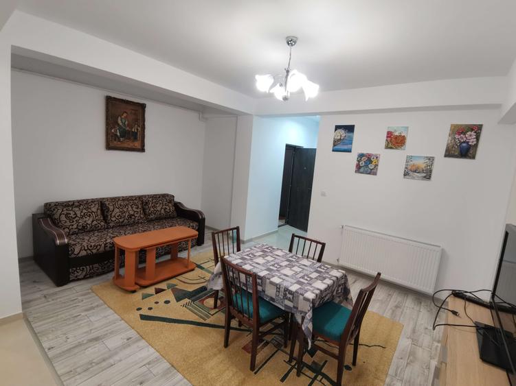 Apartament cu 2 camere semidecomandat, mobilat în Bucium
