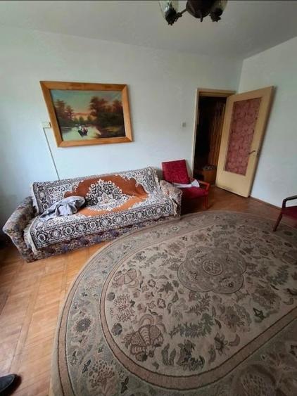 Apartament cu 2 camere semidecomandat în Micro II