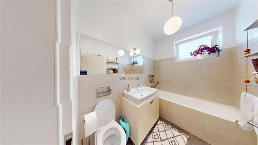 Apartament cu 3 camere decomandat, mobilat în Șelimbăr