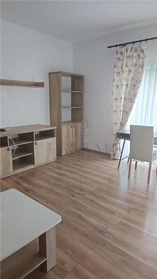 Casă cu 3 camere cu Teren 380 Mp în Dumbrăvița