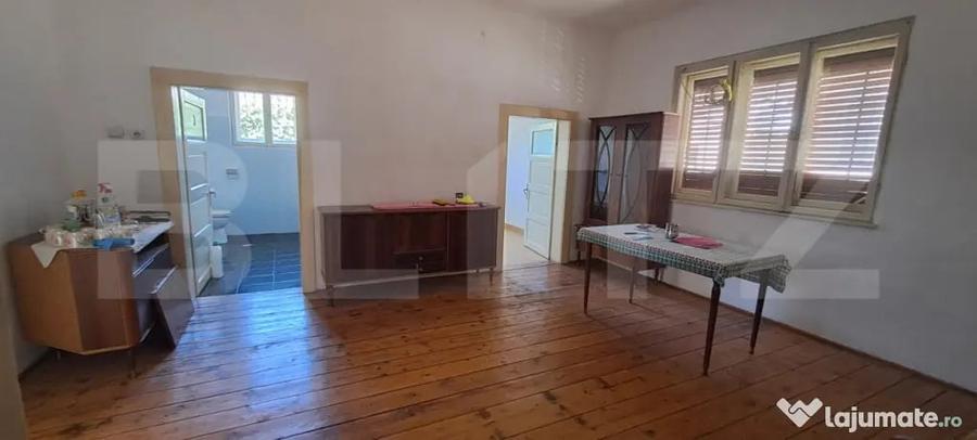 Casă cu 4 camere cu Teren 150 Mp în Central