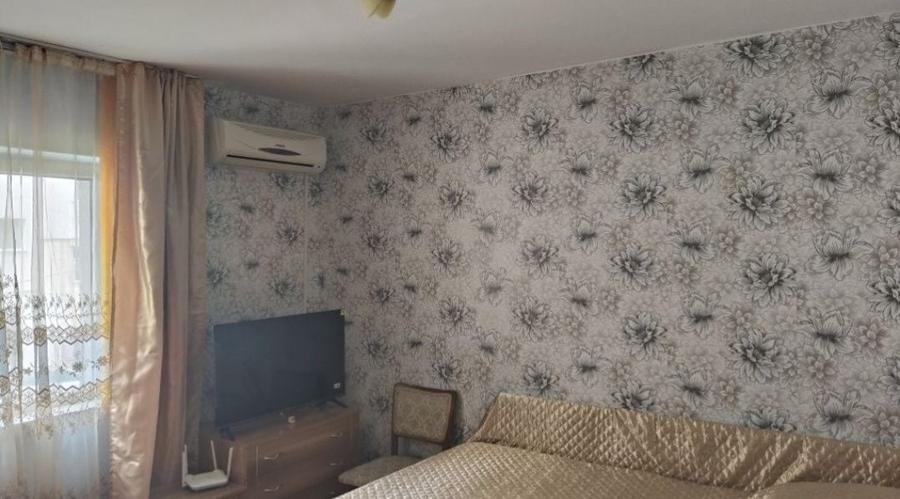 Apartament cu 2 camere decomandat în Spitalului