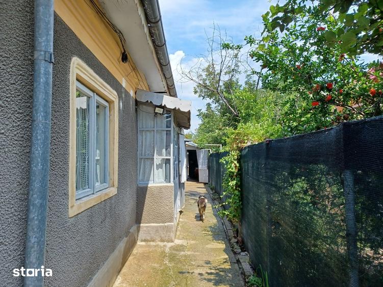 Casă cu 4 camere cu Teren 458 Mp în Central