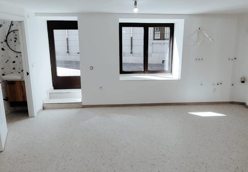 Spațiu comercial, de 34 mp, în Orașul de Jos