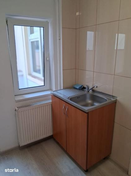 Casă cu 6 camere cu Teren 200 Mp în Timpuri Noi