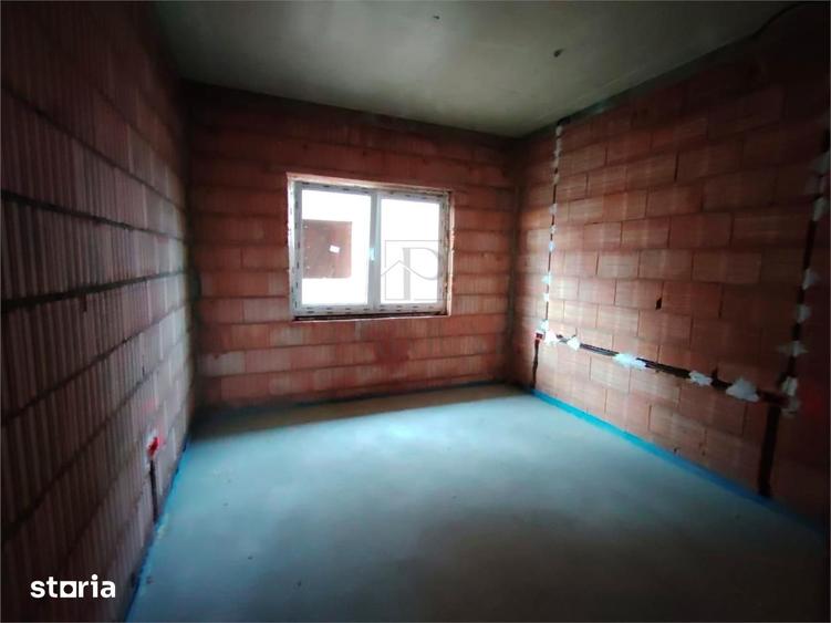 Duplex despartit prin baie - teren 380 mp - toate utilitatile - 6