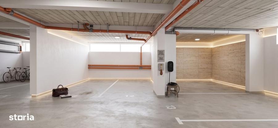 Apartament cu 4 camere în Splaiul Unirii