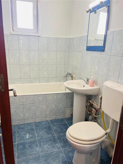 Apartament cu 2 camere semidecomandat, mobilat în Brazda lui Novac