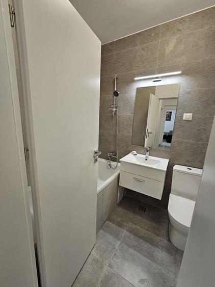 Apartament cu 2 camere decomandat, mobilat în Parcul Carol