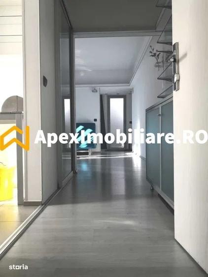 Apartament cu 3 camere decomandat în Gara de Nord
