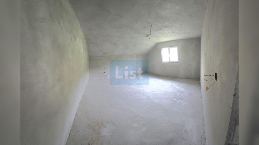 Casă cu 4 camere cu Teren 800 Mp în Nord-Est