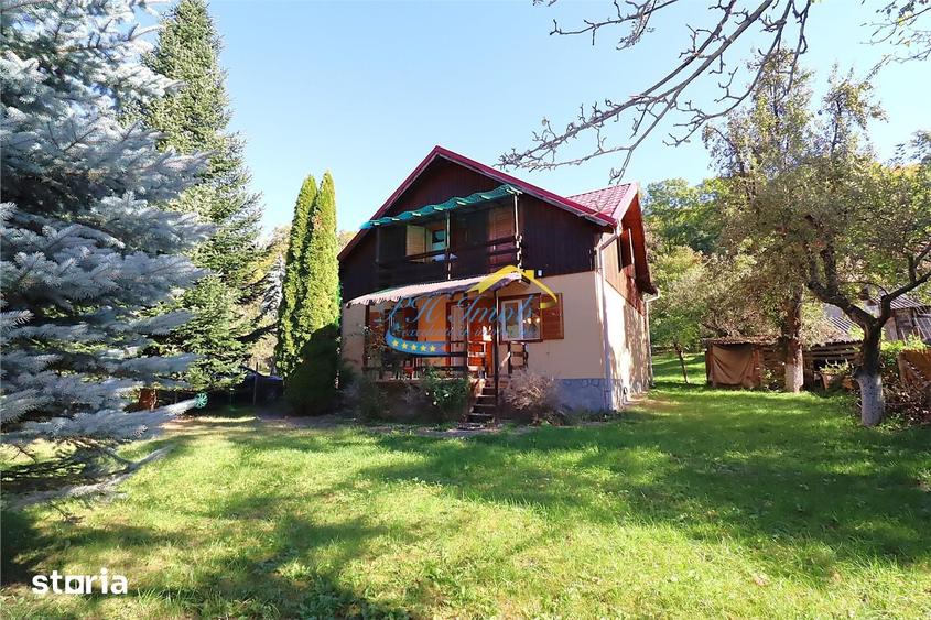 Casă cu 4 camere cu Teren 429 Mp în Central