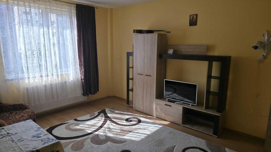 Garsonieră decomandată în Borhanci