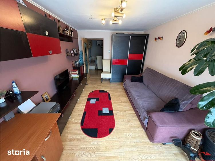 Apartament cu 3 camere decomandat în Ultracentral