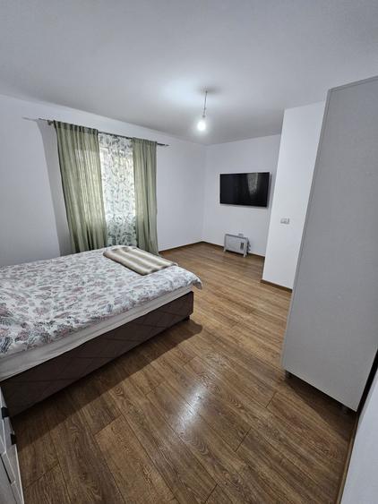 Casă cu 4 camere în Exterior Vest